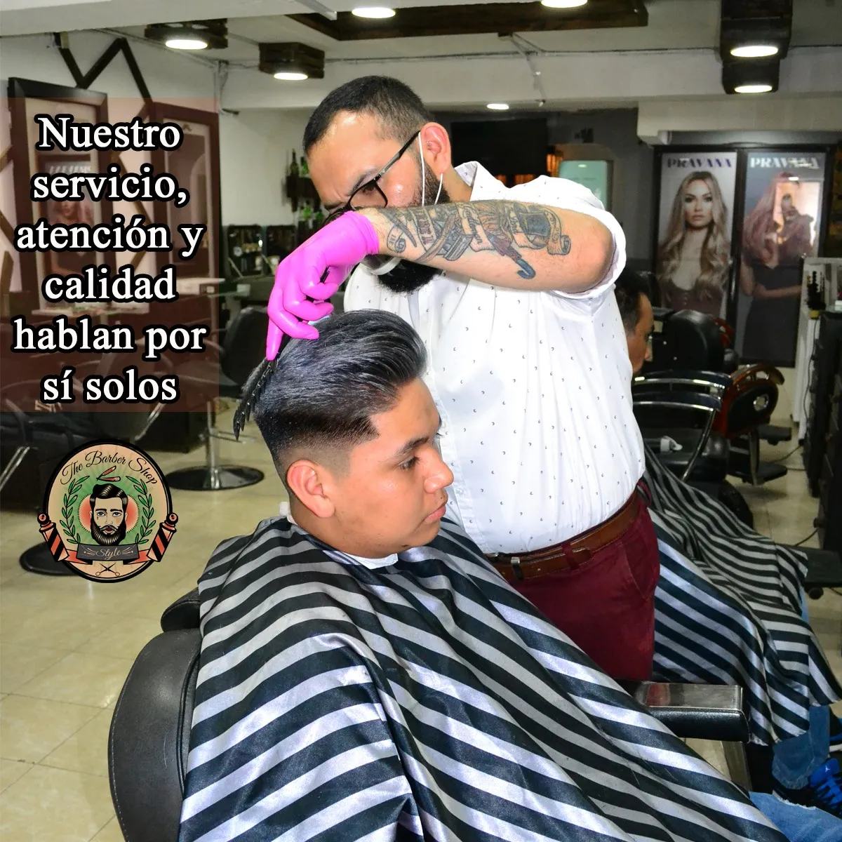 Interior y ambiente de la barbería Capitez en Teziutlán